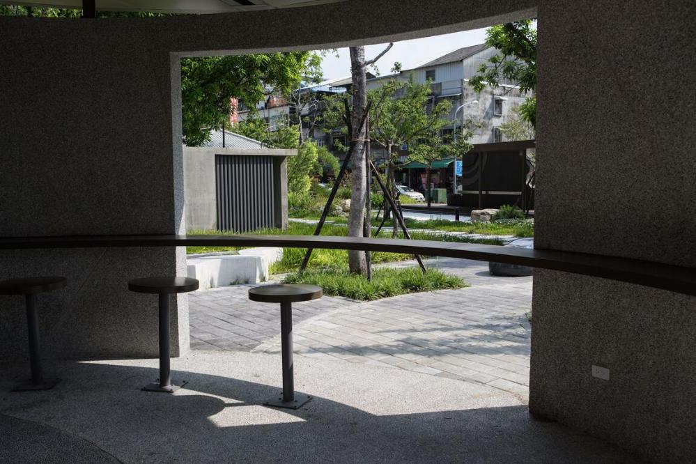 臺中文學公園-椅子.jpg